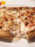 Torta salata brisé all'olio, crema di gorgonzola, zucca e noci