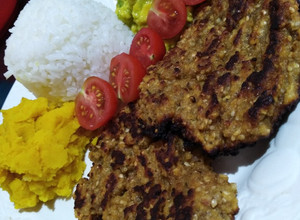 Una foto de Hamburguesa vegetariana de jengibre, limón y miel! 🍯🍋