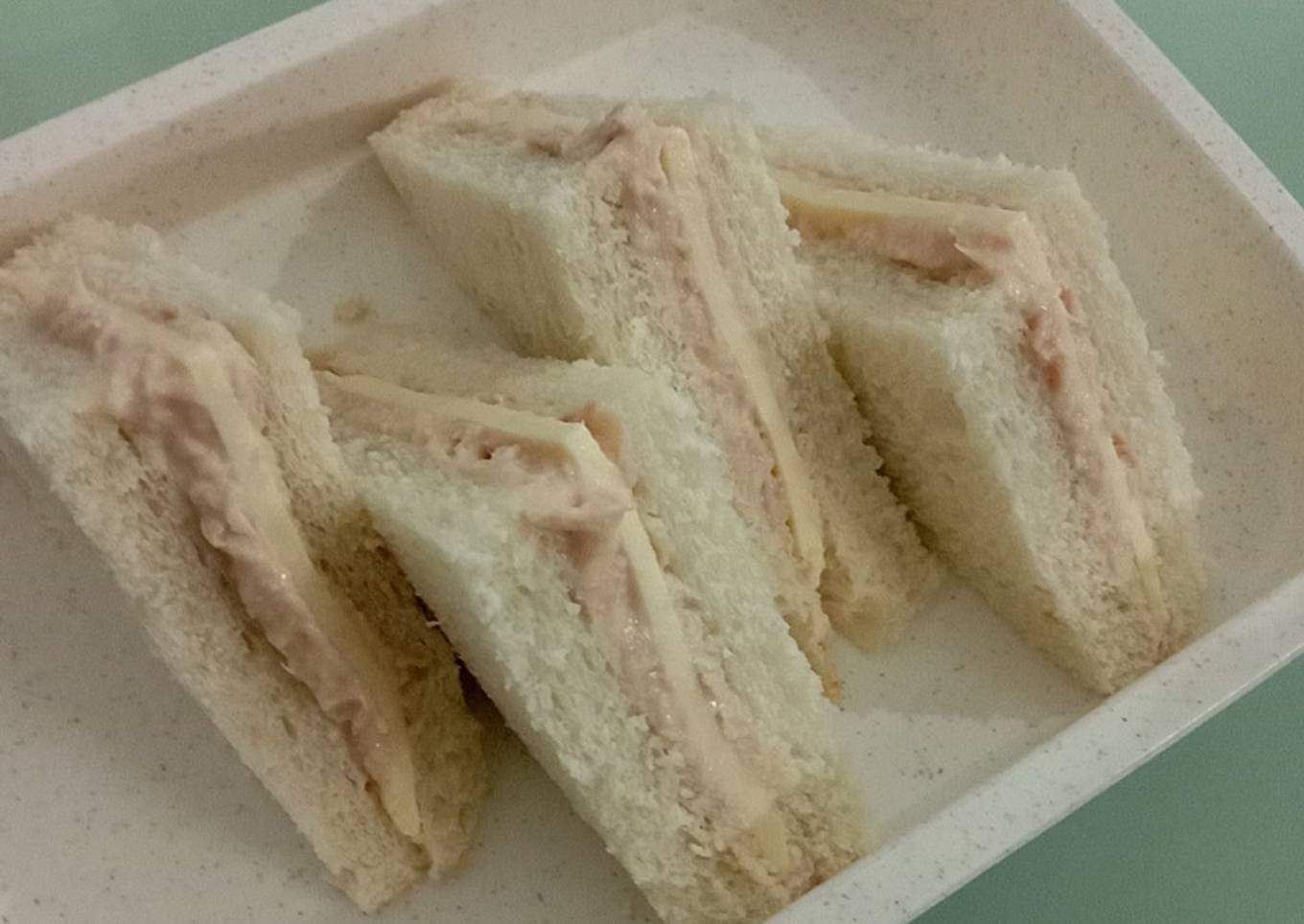 Sandwich mudah (makan siang untuk anak sekolah)