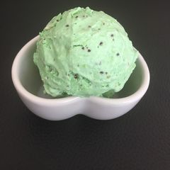 A picture of Kiwi ice cream.