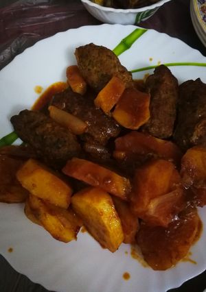 صورة لوصفة كفته بصلصه البندورة والدبس