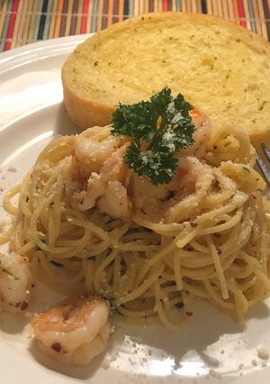 รูปของ Shrimp Scampi with spaghetti.สปาเกตตีผัดซอสเนย กระเทียม กุ้งสด