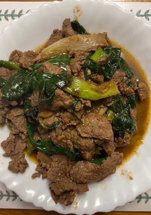 A picture of Stir-fry Beef with Scallion 三星蔥爆牛肉.