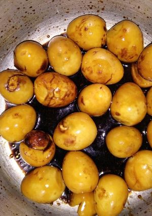 Hình của món Trứng cút chưng.