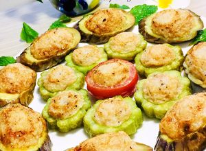 Hình của món Cá Thác Lác Nhồi Rau Thập Cẩm Chiên.