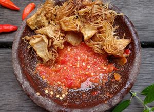 Foto resep Mandai Goreng Kulit Nangka plus Sambal Cabe Tomat Mentah