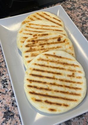 Una foto de Arepas de yuca