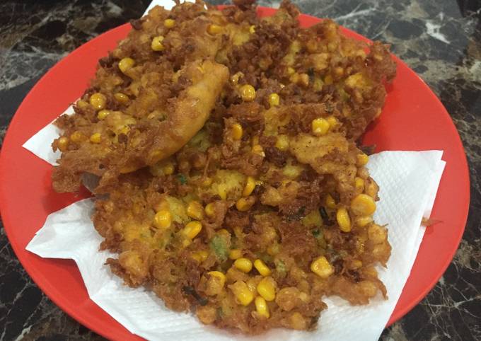 Langkah Mudah untuk Menyiapkan Bakwan jagung Manado, Lezat