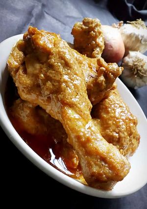 A picture of Smokey tandoori chicken korma.
