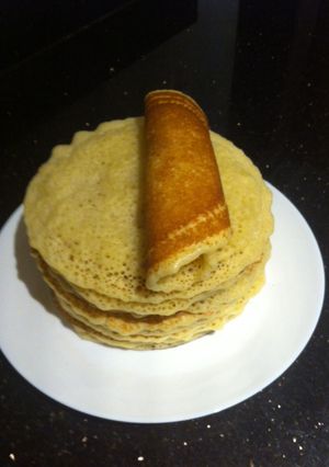A picture of Baghrir (Algerian traditional crumpet).