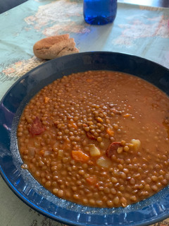 Una foto de Lentejas con chorizo Mambo