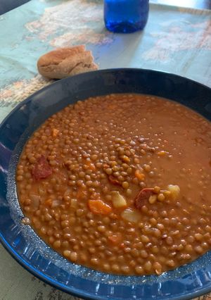 Una foto de Lentejas con chorizo Mambo