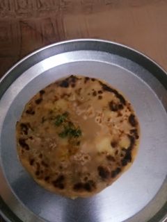 આલુ પરાઠા (Aloo Paratha recipe In Gujarati) રેસીપી મુખ્ય ફોટો