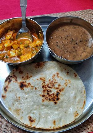 मटर पनीर (matar paneer recipe in Hindi) रेसिपी मुख्य फोटो