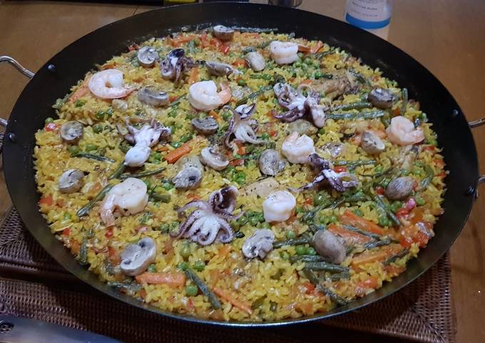 Resep: Paella Ayam, Udang, Cumi Praktis