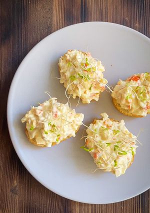 Una foto de Montaditos de huevo