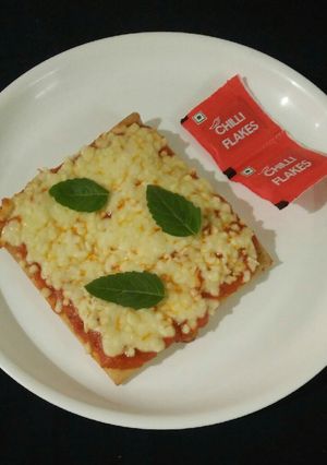 A picture of Pizza margherita.