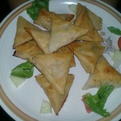 A picture of Chicken Samoosas.