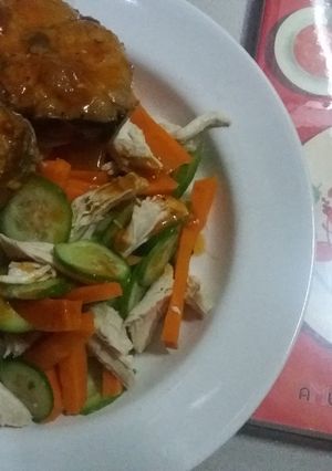 Hình của món Câu chuyện cà rốt dưa leo gà và cá...