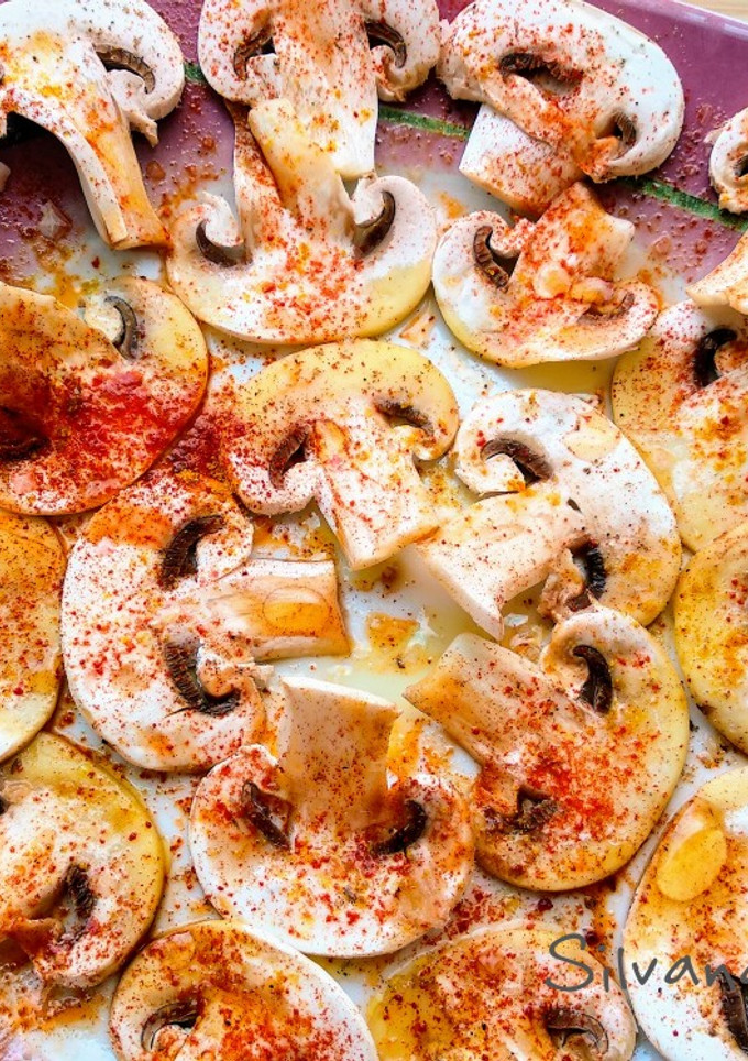 Una foto de 67.🍄Carpaccio de champiñones al estilo oriental🍄