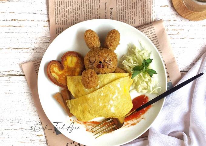 Recipe: Delicious Nasi Goreng Sosis Telur (Edisi Spesial Kelinci Tidur)