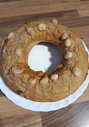 Una foto de Rosca de galleta y nueces de macadamia