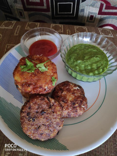 A picture of Poha cutlets.