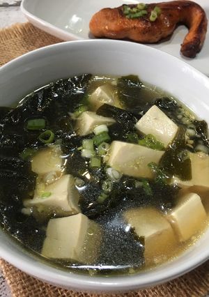 Foto resep Mieyok Guk (Sup Rumput Laut/Wakame)