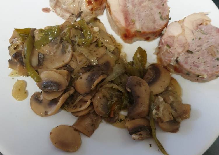 Redondo de pollo relleno de setas con guarnición de verduras