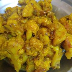 A picture of Aloo gobhi.