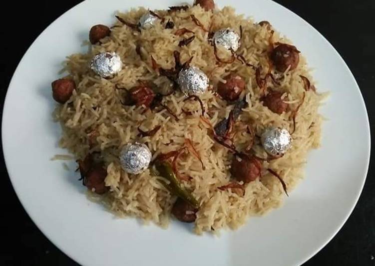 How to Cook Scrummy Moti Pulao