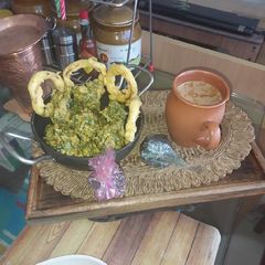 Fenugreek leaves pakoda A picture of Fenugreek leaves pakoda.