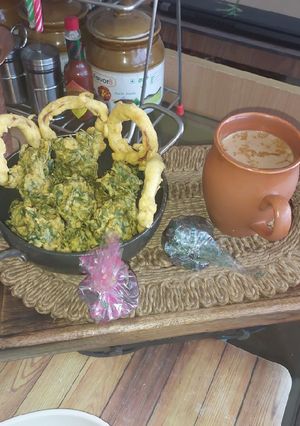A picture of Fenugreek leaves pakoda.