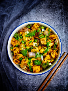 મશરૂમ પનીર સ્ટરફ્રાય (Mushroom Paneer Stirfry Recipe In Gujarati) રેસીપી મુખ્ય ફોટો