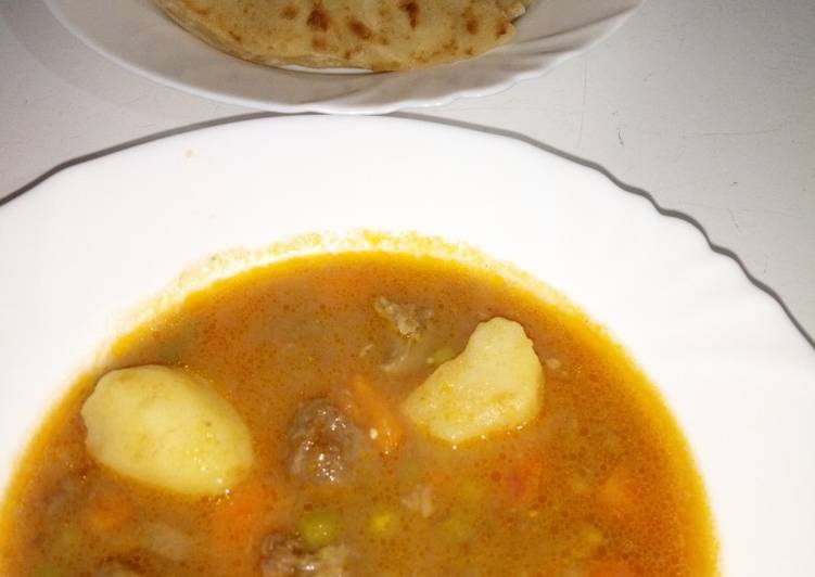 Green peas stew with chapati