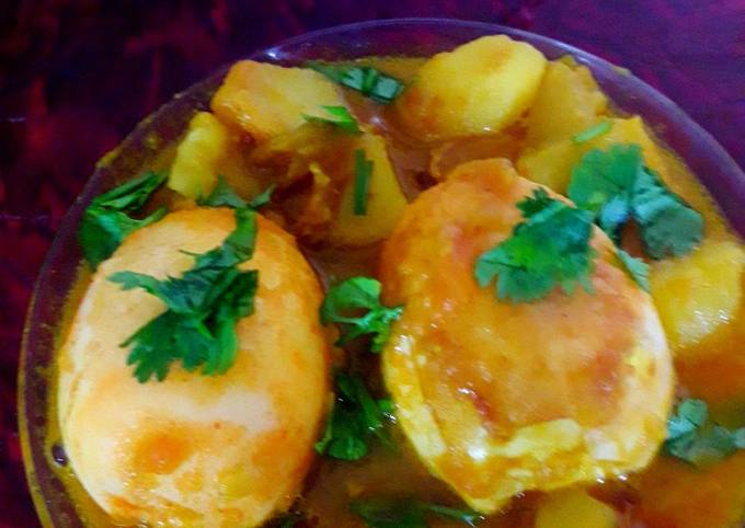 Egg spicy potato curry