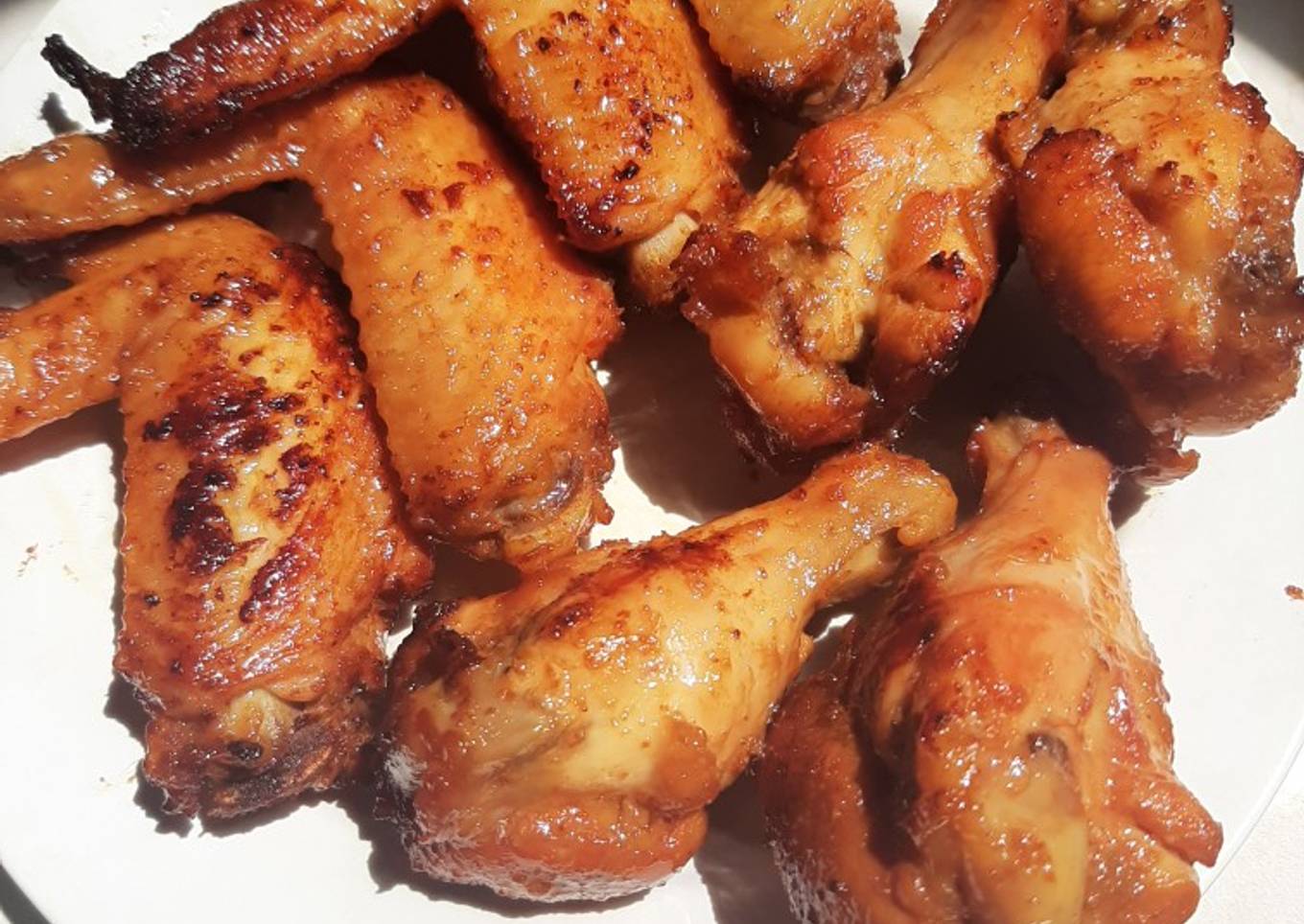 SWEET & SPICY CHICKEN WINGS