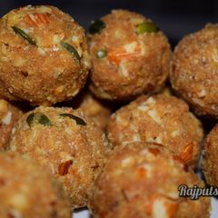 A picture of Dry fruits Laddu.