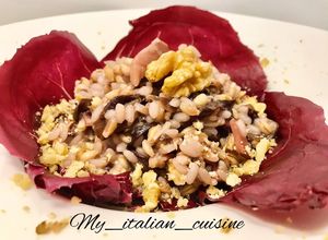 Foto di Riso, orzo e farro con noci speck e radicchio rosso