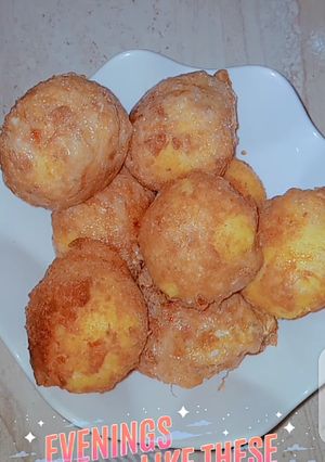 A picture of CRISPY POTATO BALLS 😋😋😋.