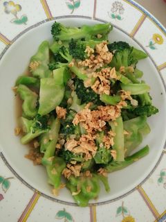 Foto resep Broccoli with garlic sauce