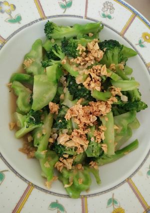 Foto resep Broccoli with garlic sauce