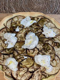 Une photo de Tarte aubergine et burrata