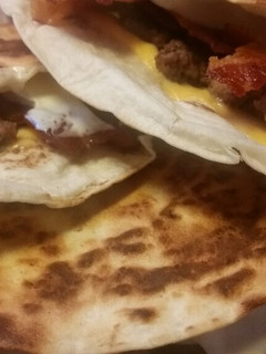 Una foto de Hueraz♡ Quesadilla Burger =)