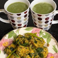 A picture of Broccoli 🥦 Soup 🥣 With Leftover Khichadi Muthiya.
