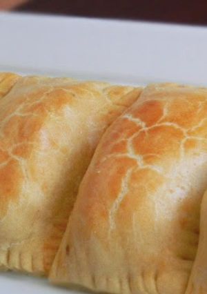 A picture of Chicken tomato Pie.