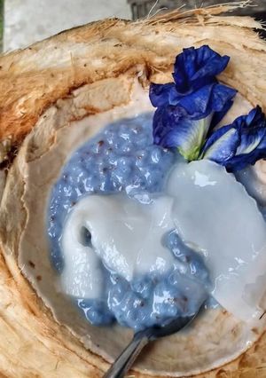 Hình của món Chè khoai môn cốt dừa nếp cẩm.