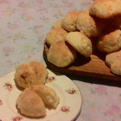 A picture of Cheddar cheese puffs for tea.