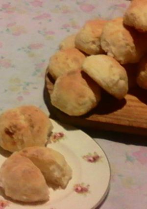 A picture of Cheddar cheese puffs for tea.