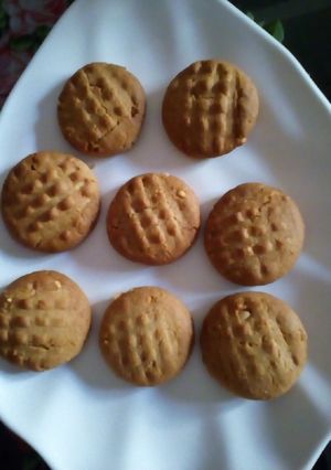 पीनट बटर कुकीज(Peanut butter cookies recipe in hindi) रेसिपी मुख्य फोटो